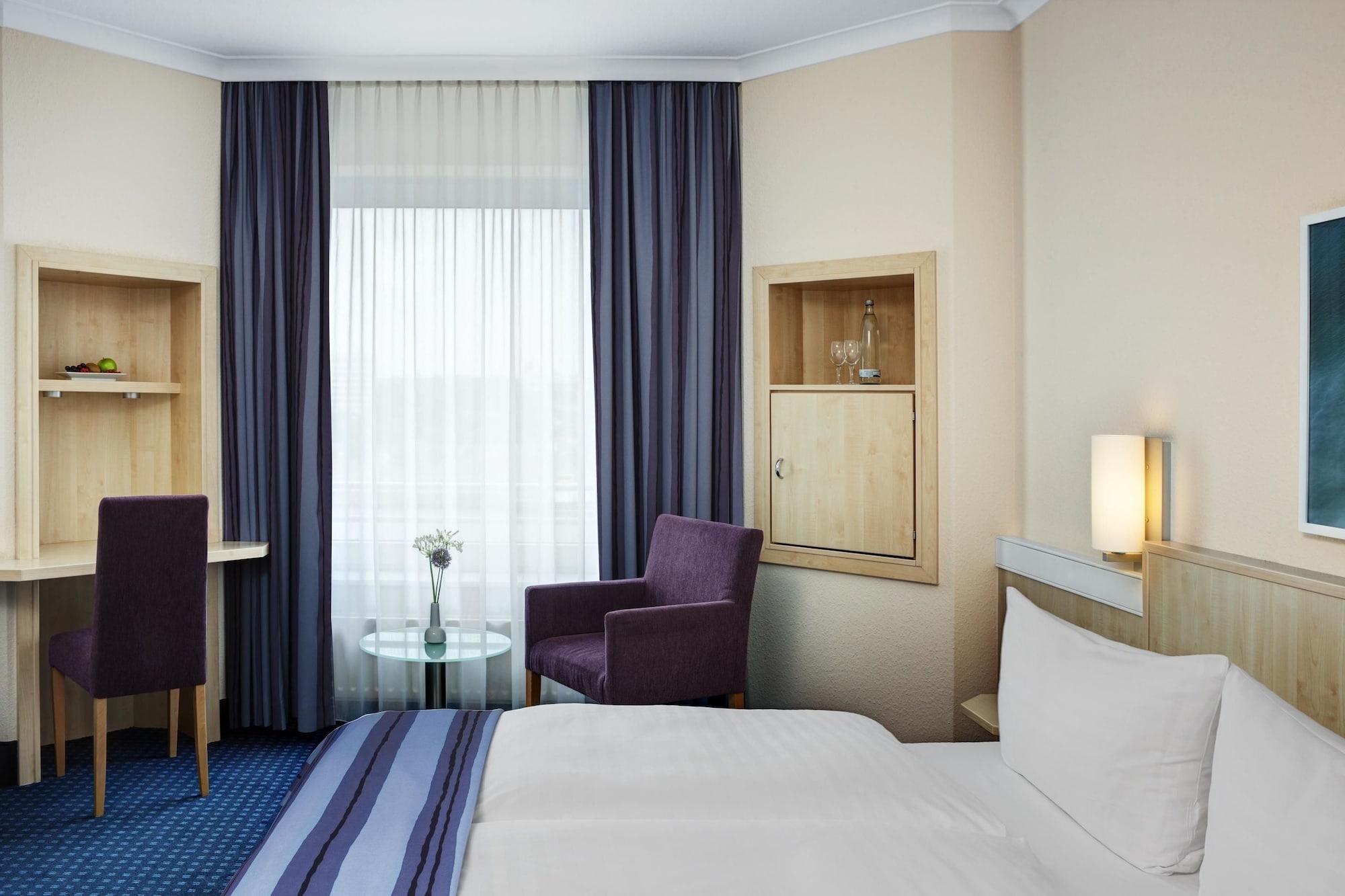 Intercityhotel Kiel Bagian luar foto